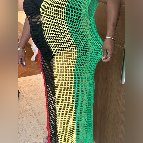 New, Jamaican inspired crochet off the shoulder coverup/dress. Size 2xl - Picture 3 of 5